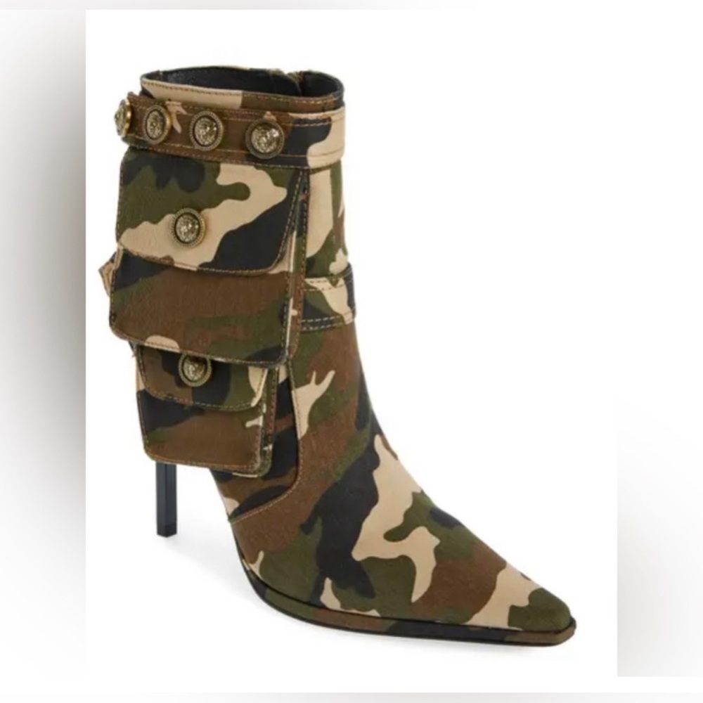Campbell Stashed Beige Camo Stiletto Pocket Boots size 6.5